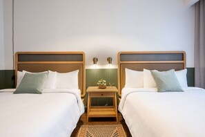 Bureau, fer et planche à repasser, Wi-Fi, draps fournis