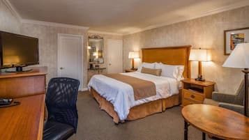 Desk, iron/ironing board, WiFi, bed sheets