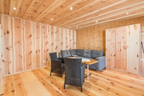 TV - Bungalow "7 - Anglerinsel" with Lake View and Private Terrace (Quitzdorf am See)