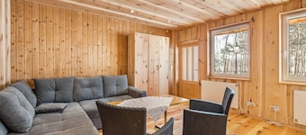 Bungalow "7 - Anglerinsel" with Lake View and Private Terrace