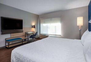 Skrivbord, strykjärn/strykbräda, wi-fi och sängkläder