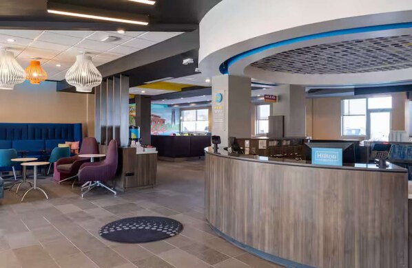 Lobby - Near to Riverwalk | Indoor Pool + Free Breakfast (Naperville)