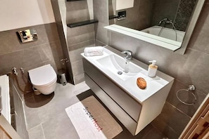 Appartement, 1 slaapkamer, toegankelijk voor mindervaliden, terras | Badkamer
