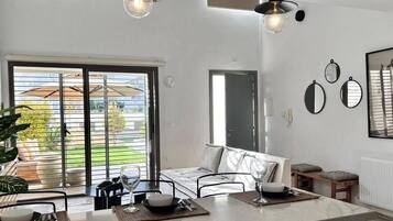 Apartment, 1 Bedroom, Accessible, Terrace | Interior