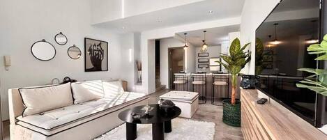 Apartment, 1 Bedroom, Accessible, Smoking | Living room