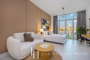 Studio, Balcony, Sea View | Living area - LUX  The Palm View Studio (Dubai)