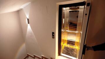 Elevator