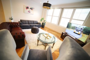 Apartment, 2 Bedrooms, Accessible, City View | Living room - King Street Retreat! (Perth)