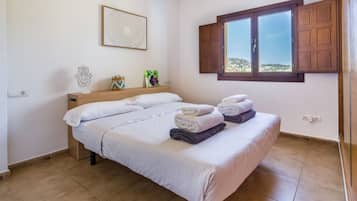 3 Schlafzimmer, Zimmersafe, Bügeleisen/Bügelbrett, Reisekinderbett