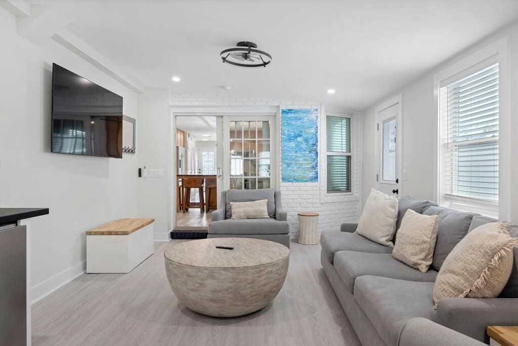 Smart-TV, Kamin, Arbeitsbereiche