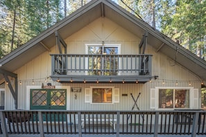 Exterior - Grinning Bear Getaway w/ Rec Center Access! (Arnold)