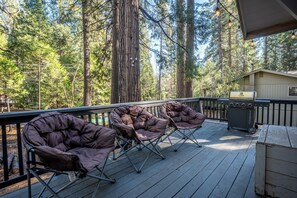 Property grounds - Grinning Bear Getaway w/ Rec Center Access! (Arnold)