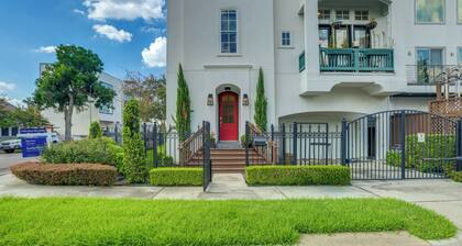 Walk to the Houston Farmers Market: Modern Escape