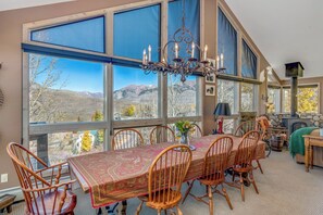 Dining - *New Listing* Mountain Home with Panoramic Views and short walk to the slopes (Crested Butte)