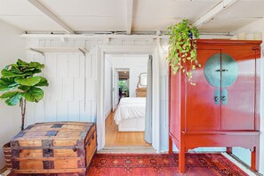 House (3 Bedrooms) | Interior - 3BR Craftsman House w/ Patio, Workspace & WD (Berkeley)