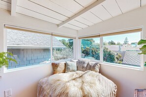 House (3 Bedrooms) | Interior - 3BR Craftsman House w/ Patio, Workspace & WD (Berkeley)