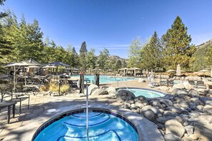 Apartment (0 Bedroom) | Interior - Everline Resort Studio w/ Luxury Resort Perks (Olympic Valley)