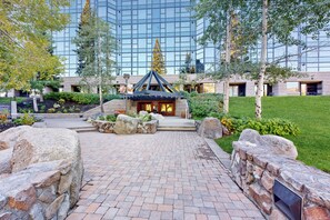 Apartment (0 Bedroom) | Interior - Everline Resort Studio w/ Luxury Resort Perks (Olympic Valley)