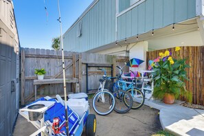 Apartment (1 Bedroom) | Interior - Steps to Sea! Okaloosa Island Gem w/ Outdoor Oasis (Fort Walton Beach)