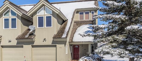 Fachada de la propiedad