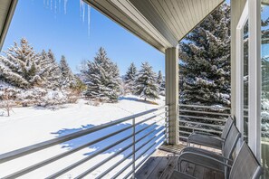 Interior - 3BR Townhome w/ Mountain View & Balcony (Driggs)