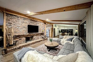 Interior - 4 BR Lakefront Home w/ Dock & Fireplace (Nine Mile Falls)