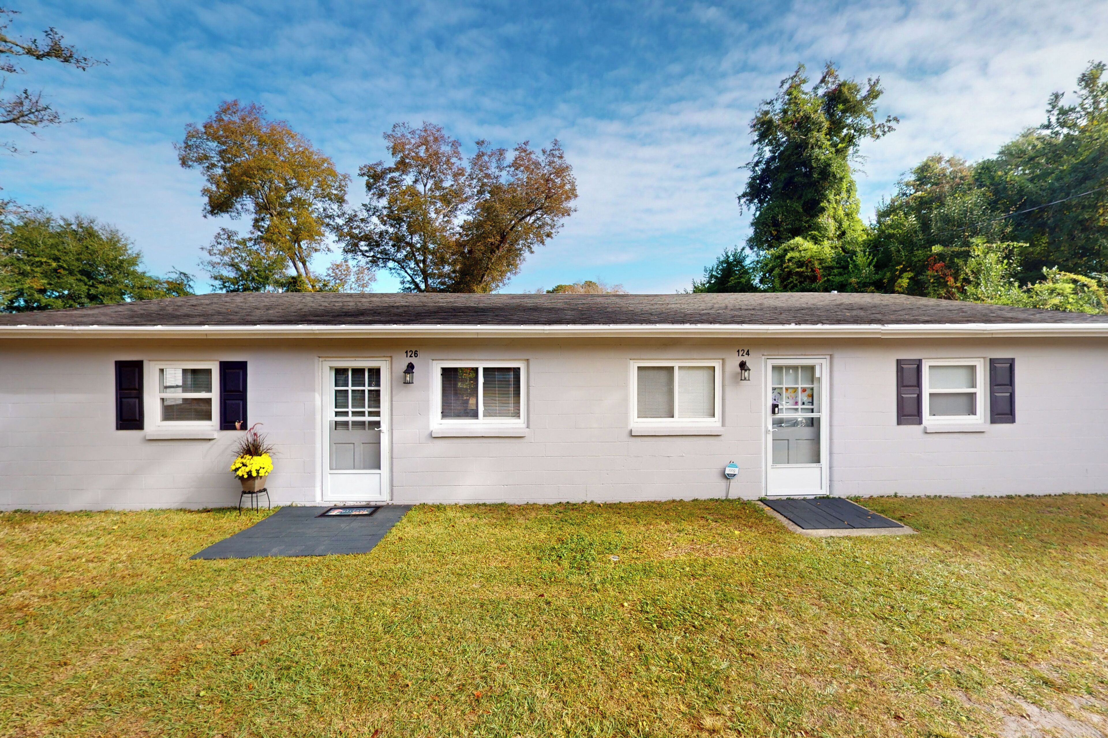 Apartment (2 Bedrooms) | Front of property