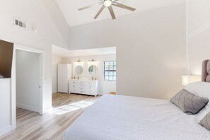 Interior - 3 BR Lake Condo w/ Shared Pool & Spa (Lake Arrowhead)