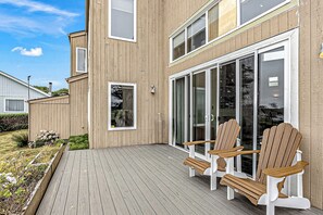 House (4 Bedrooms) | Interior - 4BR Oceanfront Oasis w/ Patio, Views & Games (Crescent City)