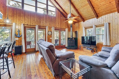 Dog-friendly Home w/ Dock on Suwannee River!