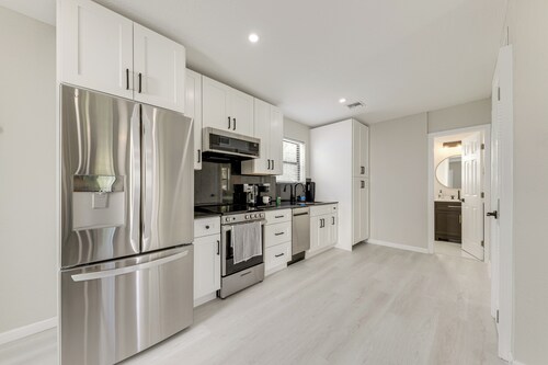 Flexible Family Living! Modern Pompano Beach Home