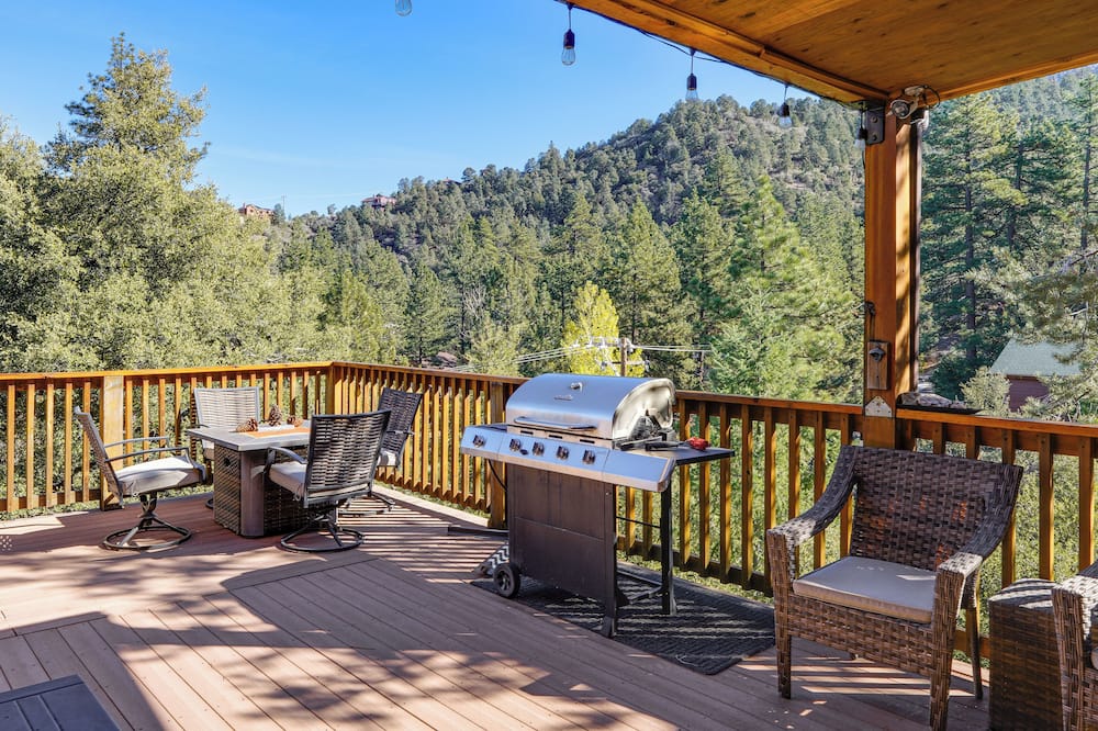 PMC Mountainside Cabin: Hit the Trails, Play Pool! - Ventucopa, CA