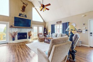 House (3 Bedrooms) | Interior - 3BR Home w/ Mountain/lake Views & Hot Tub (Hayesville)