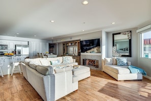 Interior - Spectacular Ocean View! Luxe Condo in San Clemente (San Clemente)