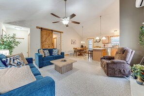 Talo (4 Bedrooms) | Sisätilat