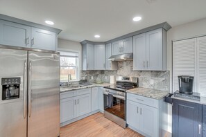 House (3 Bedrooms) | Interior - Walk to Leesburg Historic District: Family Retreat (Leesburg)