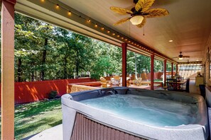 House (3 Bedrooms) | Interior - Cape Royale 3BR Estate by Lake Livingston (Coldspring)