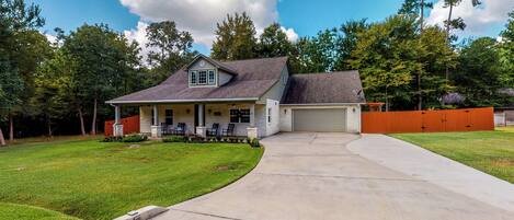 House (3 Bedrooms) | Front of property