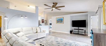 Summerfield Home w/ Pool & Hot Tub!