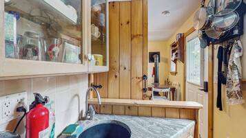 House (1 Bedroom) | Interior