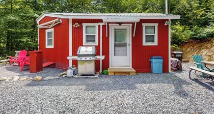Tiny House at Sugarbush North: Adventure Hub!
