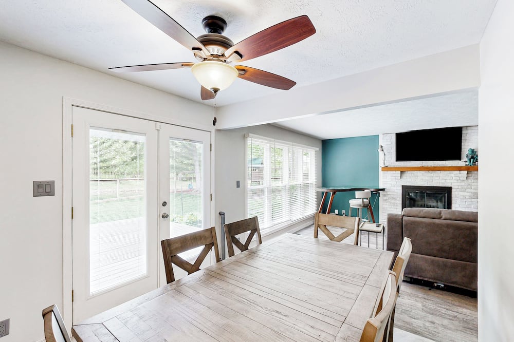 'heart Pond Resort' Home in Carmel-westfield Area - Westfield, IN