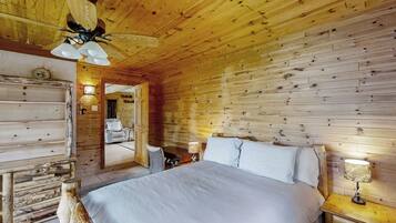 House (5 Bedrooms) | Interior