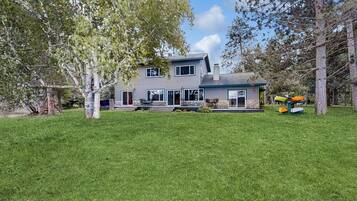 House (5 Bedrooms) | Interior