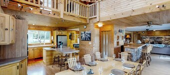 Lakefront Home W & Dock & Kayaks