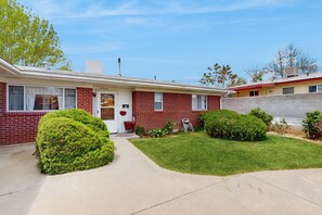 House (4 Bedrooms) | Interior - Single Story 4BR w/ Patio, Central AC, W & D (Farmington)