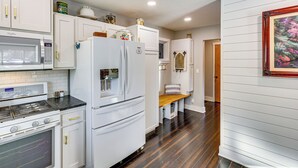 Unclassified image, 2 of 27, button - Spacious & Family Friendly! Lincoln Home Near Dtwn (Lincoln)