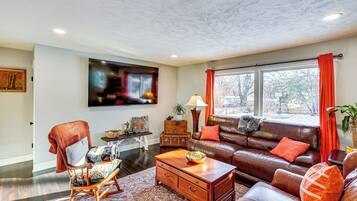 House (4 Bedrooms) | Interior