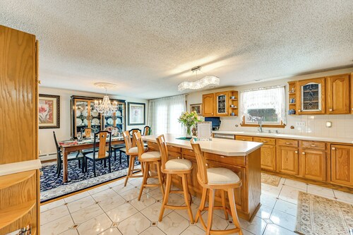 Spacious Yard w/ Gazebo: Charming Windsor Retreat