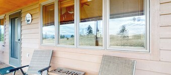 Mountain-view 3BR w/ Fireplace, Games, & Grill